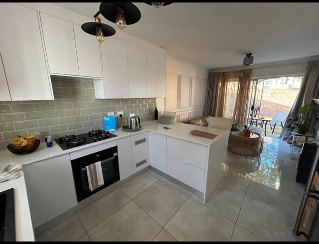 2 BEDROOM PROPERTY TO RENT IN KOSMOSDAL